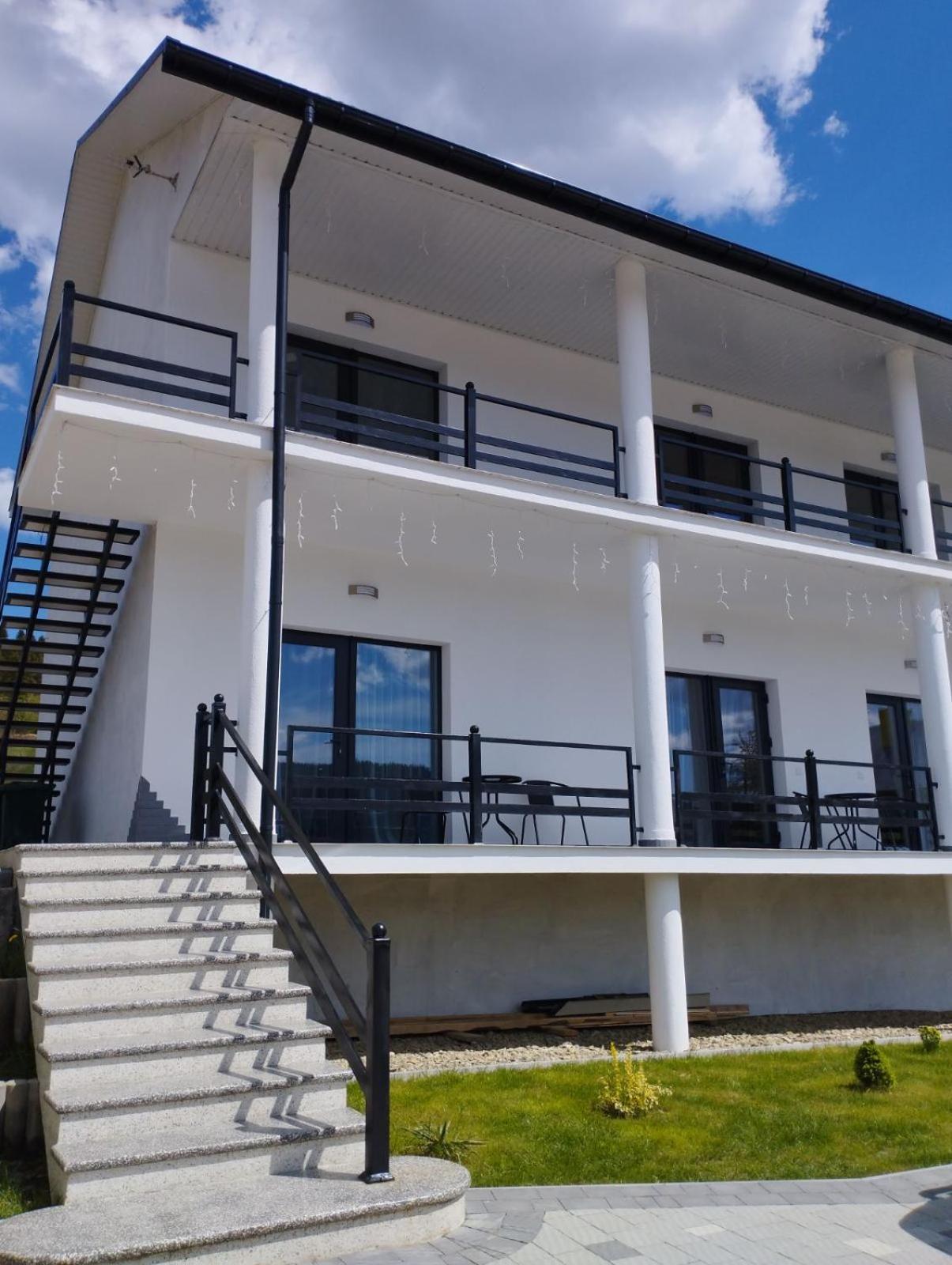 Перлина Карпат Appartement Skhidnytsia Buitenkant foto